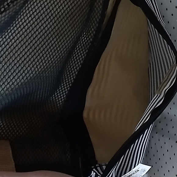 Skip HOP Baby changing pad with  diaper and wipes holder. Has clip to attach to - Picture 5 of 9